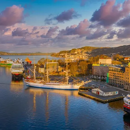 アパート Modern In Centre ベルゲン